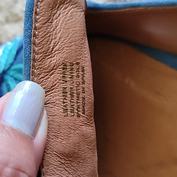 Geewawa Leather Slip-on Shoes (A&C) - Picture 7 of 7